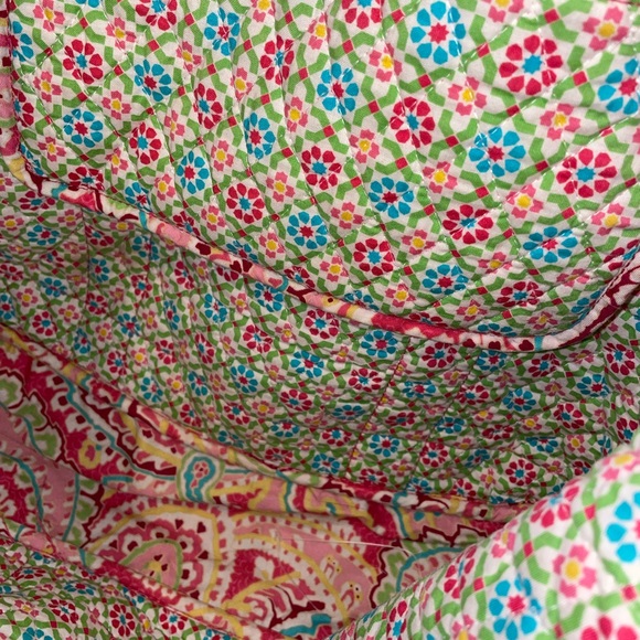 Vera Bradley tote, RETIRED PATTERN - Picture 4 of 4